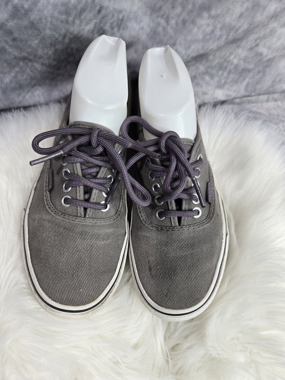 Vans Men's Gray Canvas Low-Top Sneakers